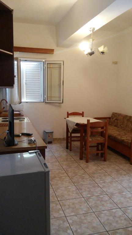Elena Apartament Sarande Bagian luar foto